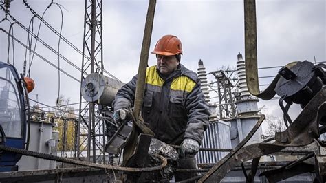 Аварийные отключения в Киеве из-за новой атаки продлятся дольше из-за ...