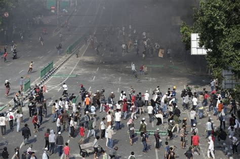 Proteste gegen Wiederwahl von Indonesiens Präsident Joko