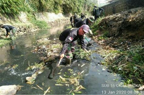 Satgas Citarum Sektor 21 16 Giat Karbak Bersihkan Sungai Komsos Di