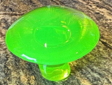 Viking Epic Lime Uranium Glass Mushroom Paperweight Ebay