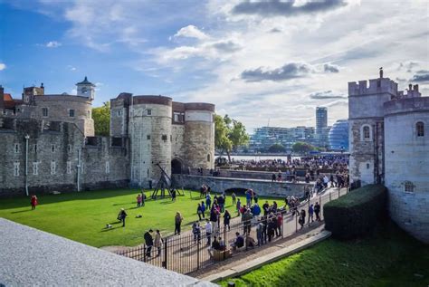 La Tour de Londres un trésor historique au cœur de la capitale