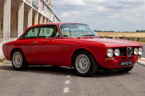 20l Powered Euro 1975 Alfa Romeo Gt 1600 Junior Lusso For Sale On Bat