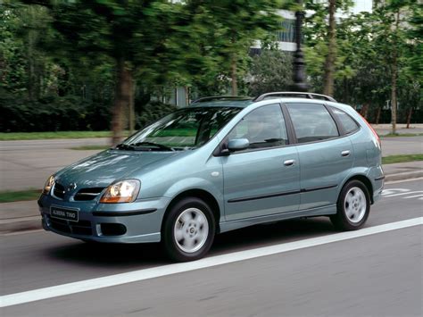 Nissan Almera Tino Specs