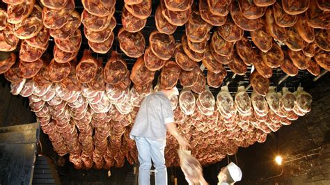 Holsteiner Katenschinken Petersen Schlachterei Und Schinkenr Ucherei