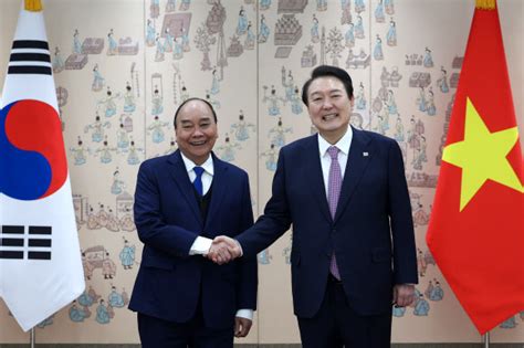 전문 한 베트남 공동선언 “포괄적 전략 동반자 관계로 격상 선언”