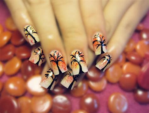 Tree Nail Art Designs - Latest Tree Inspired Nail Art Designs