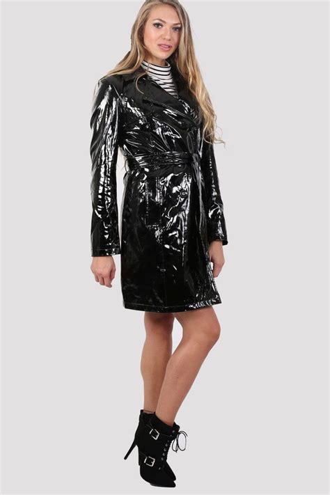 Pin by Jacques Couverchel on latex clothes | Raincoats for women, Mini ...
