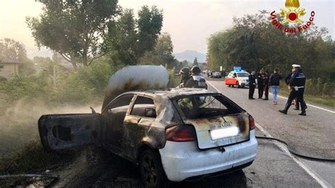 Auto Incendiata Sulla Porrettana Un Morto Strada Riaperta Al Traffico