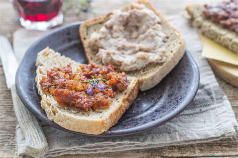 Ricetta Bruschetta Con Salsiccia Agrodolce