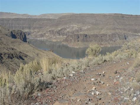 lake owyhee  fisherman road