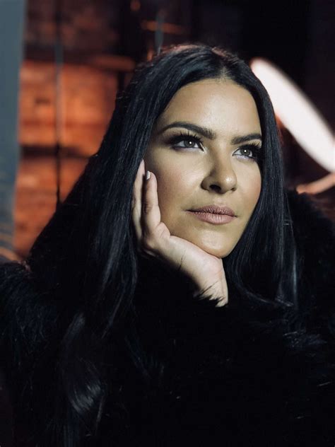 El experimento de Litzy en sexy lencería