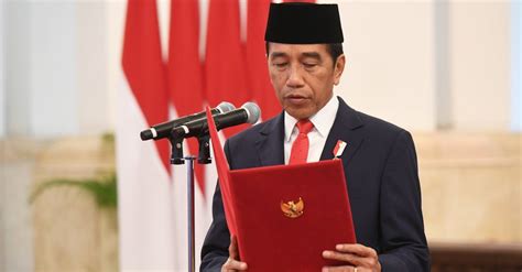 Jokowi Lantik Pengurus Baru Legiun Veteran Berikut Daftarnya