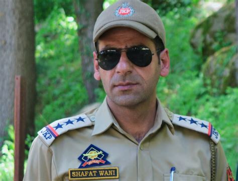 shafat ahmad assumes charge  sho karnah kashmir age
