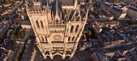 La Cath Drale D Amiens Vue Du Ciel