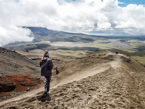 Hiking Volcano Cotopaxi on a budget • To the José Rivas refuge • No tour