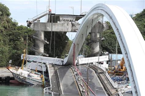 台湾で橋崩壊、10人負傷 行方不明者を捜索 サッと見ニュース 産経フォト