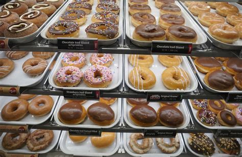 Free Krispy Kreme Donuts High School College Seniors Can Get Free Dozen Doughnuts Fortune