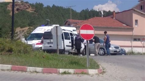 Kütahya da otomobille hafif ticari araç çarpıştı 7 yaralı Bursa