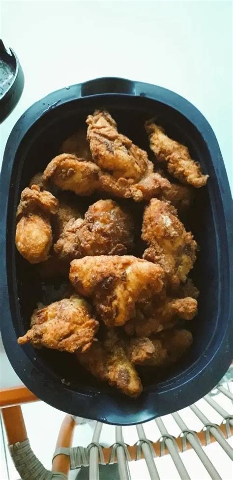 Pictures: South Africans try Chicken Licken recipes during lockdown ...