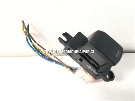 Boton Alzavidrio Unitario Trasero Nissan Versa Hr Dohc