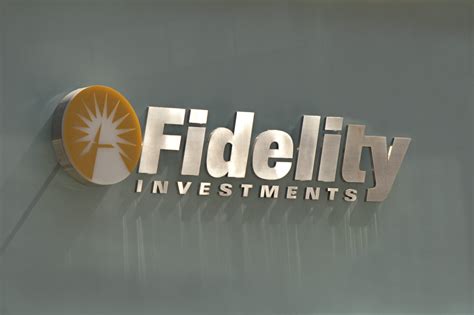 Fidelity prepares for renewed spot bitcoin ETF application - Crypto ...