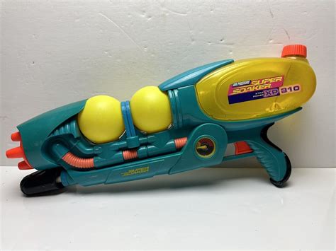 Vintage SUPER SOAKER XP 310 Larami Air Pressure Water Squirt Gun 1999