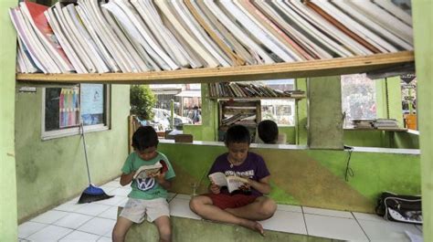 Taman Baca Kolong Flyover Ciputat