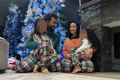 Mohamed Salah decorated his Christmas Tree and wished a Merry Christmas ...