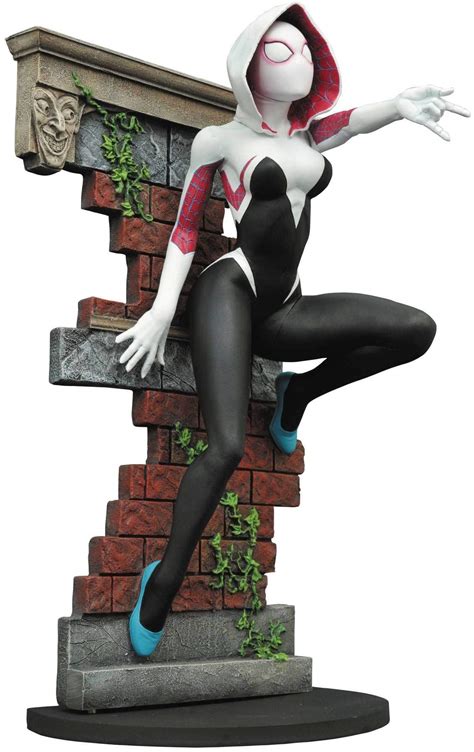 Buy Diamond Select Toys Marvel Gallery Spider Gwen Pvc Figure Online