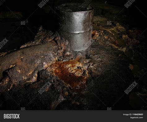 Severe Oil Pollution Image & Photo (Free Trial) | Bigstock