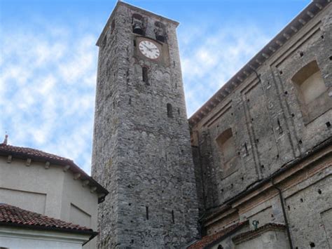 Gozzano No Basilica Di San Giuliano Palazzo Vescovile Chiesa Di