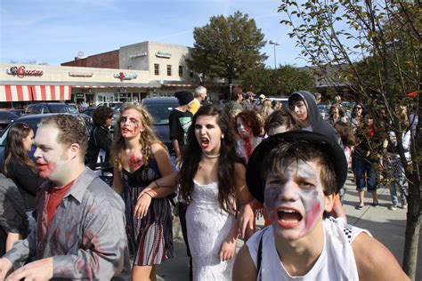 ¡zombie Walk 2022 Llega A Aterrorizar Temuco Novena Digital