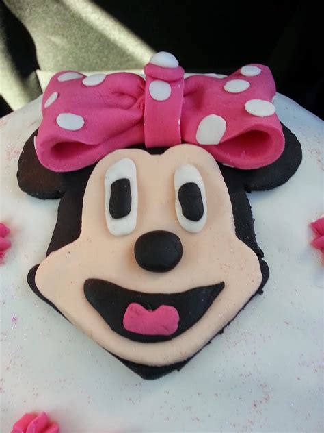 Repostería Creativa Tarta Minnie Fondant