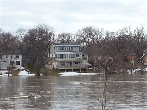 winnipeg prepares  spring flood  scale   worst