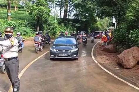 Sempat Terputus Karena Longsor Jalur Puncak Kini Sudah Bisa Dilalui