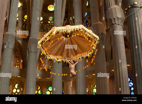 Sagrada Familia Kirche Jesus Fotos Und Bildmaterial In Hoher