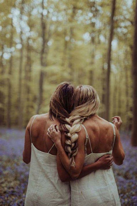 Pin By Sally Wolfe On Photo Inspiration Best Friend Photoshoot Bff