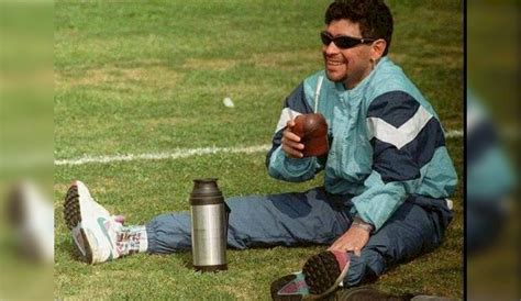 Maradona Y El Mate Un Amor Y Una Costumbre Diario Hoy En La Noticia