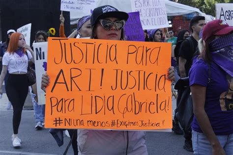 Exigen Justicia Tras Feminicidio De Lidia Gabriela Quien Se Arrojó De Taxi En Marcha En Cdmx