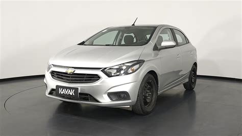 Carros Chevrolet Onix MPFI LT Hatchback 2017 Usados KAVAK Brasil