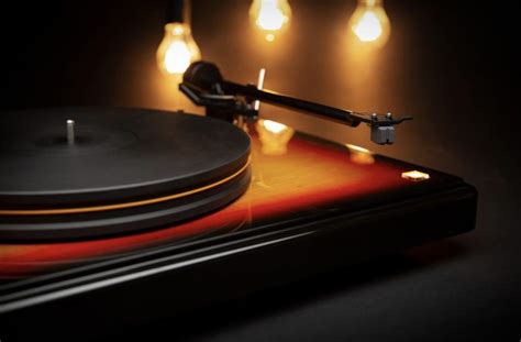 Fender And MoFi Team Up For Limited Edition PrecisionDeck Turntable