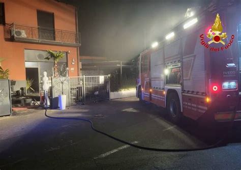 Incendio Nella Notte A Tradate