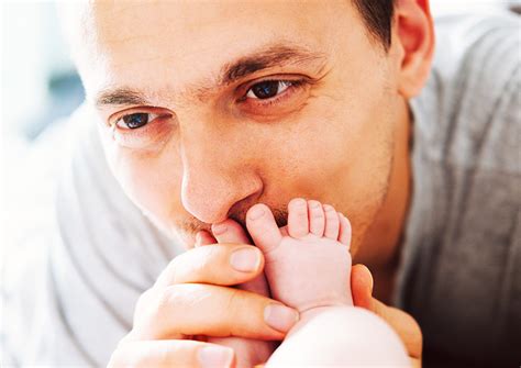 Ways Dads Can Bond With Their Babies Modern Parenting