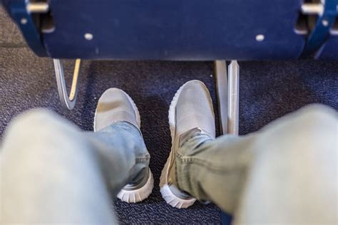 How To Tell If Youre Getting A Blood Clot While Flying — The Points