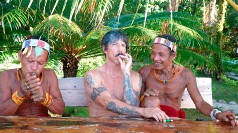 Ini Yang Dilakukan Anthony Kiedis Saat Liburan Di Mentawai Nikmati