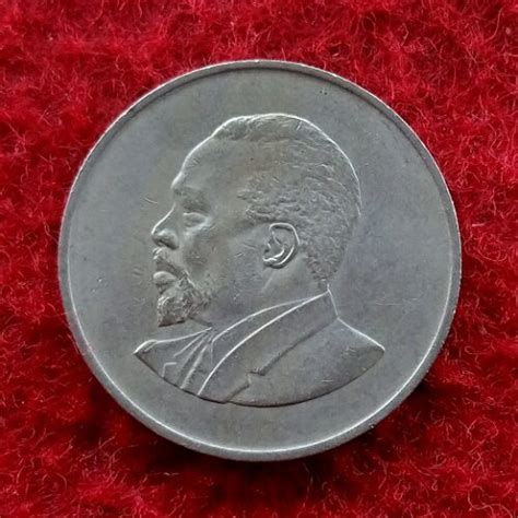 Kenya 1 Shilling With Legend 1967 Coin BidCurios