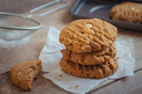 Classic Peanut Butter Cookies Recipe