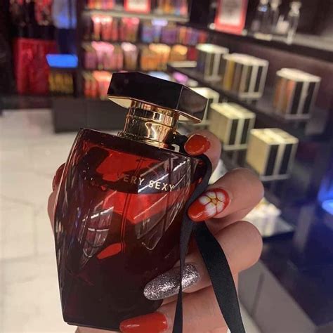 Nước Hoa Lăn Victoria s Secret Very Sexy Eau de ParfumNước Hoa