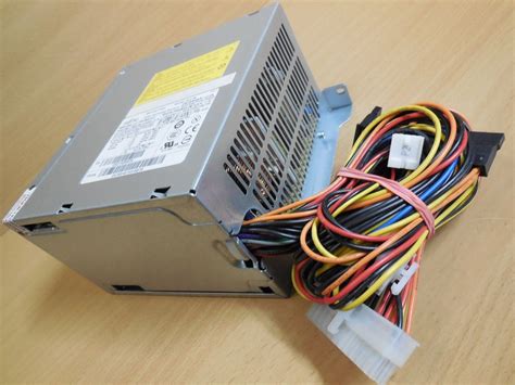 FSC Fujitsu S26113 E547 V50 01 DPS 300AB 44 A 300W PC Netzteil Nt1433