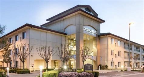 Hotels in Ontario CA - DoubleTree Hotel Ontario Airport